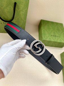 宽度4.0Cm Gucci 经典帆布织带腰带 配以织纹皮质滚边和双G原单钢扣 绿色 红色 绿色棉质帆布编织腰带 配以黑色头层牛皮