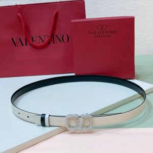 Valentino Garavani Vlogo Signature 可双面佩戴水钻 亮面小牛皮腰带 -Vlogo Signature搭扣，饰以水钻 -亮面小牛