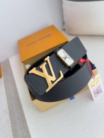 品名： Lv..路易..威登腰带皮带原单 型号：挂扣，经典纯钢材质挂扣，头层牛皮，图片实物拍摄 材料：头层牛皮，挂扣系列，纯钢材质扣头，钯镀电镀工艺永不掉色。原