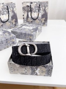 迪奥 顶级货品 宽度3.5Cm 经典布面搭配头层荔枝小牛皮 皮质柔软Q弹，高端品质 扣头：古银 古铜 全套包装