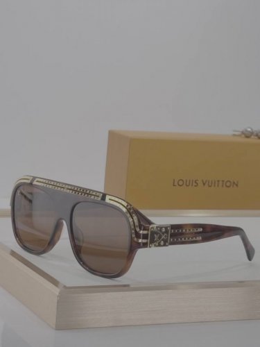 Louis Vuitton Mod:Z2517Usize：59-18-1400410160
