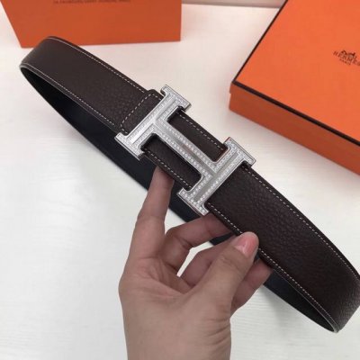 爱马仕 Hermes 于法国1837年诞生 专柜同款3.8Cm ，原单品质，意大利进口双面头层牛皮，纯钢扣头，带身双面可用，手感柔软，上身效果超好。配发票礼盒全