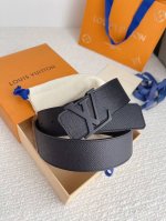 特 Lv.路易威登 全套包装 原版品质 代工厂p货品 40Mm宽度 正品一体铸造五金钢扣，原厂皮料 双面原厂定制面料，区别市场货
