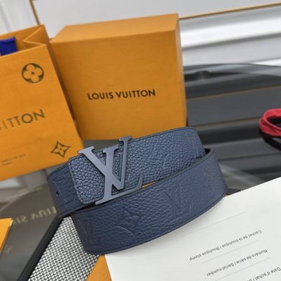 L家 男士双面腰带 经典百搭 尊崇礼遇 L-H 40Mm 双面腰带 匠心演绎商务与街头的双重格调 4Cm经典宽度 Mo-M皮革×现代Ta-On皮革双面设计 标志