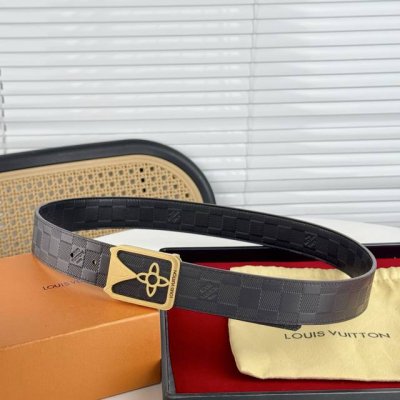 路易威登Lv。商务休闲、正装均可佩戴！3.8Cm 最新款扣头，抛光扣头、时尚百搭