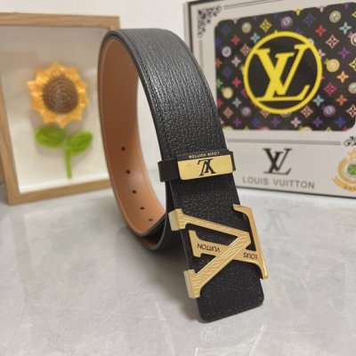 品名：Lv..路易..威登 材质：原单牛皮腰带 百分百头层牛皮腰带保证真皮，24K纯钢扣，专柜原单品质、做工精细，时尚大牌，送人自用首选 包装： 请认准如图专柜