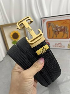 品名：爱马仕.HermèS 自动带 材质：原单牛皮腰带 百分百头层牛皮腰带保证真皮，24K纯钢扣，专柜原单品质、做工精细，时尚大牌，送人自用首选 包装： 请认准