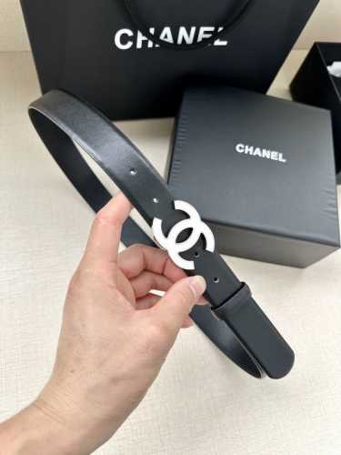 宽度3.0cm Chanel 香奈儿 进口柔软小牛皮纹路清晰五金配件金 银色 金属磨胶钢扣。