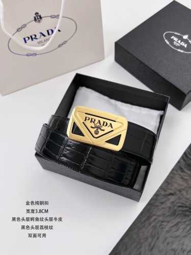 特 普拉达 原单货品 宽度3.9Cm 面皮采用头层牛皮压制鳄鱼纹，高仿真鳄鱼，好看又耐用，头层荔枝纹底皮，双面可用。 高档的质感，精致的做工。 品质男人的首选。