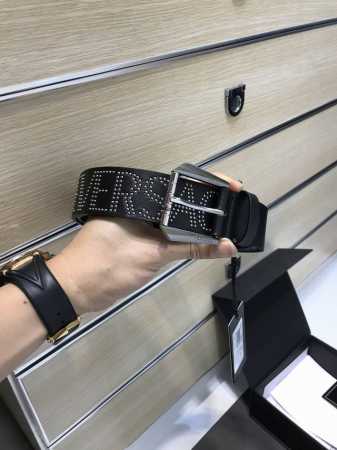 配送专柜包装 打孔针 批专柜同款、实拍专柜官网，尺寸:宽35Mm，原版立体人头针扣 ，极富重金属设计美感 ，双面采用进口原版小牛皮，配制五金戒指，彰显个性，清晰 - 点击图像关闭