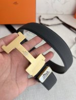 品名：爱马仕.Her..Mes自动扣皮带腰带 型号：自动带身，纯钢材质经典自动扣，自动带身 腰带：百分百头层牛皮，自动带身，保证真皮。24K纯钢扣永不掉色专柜同