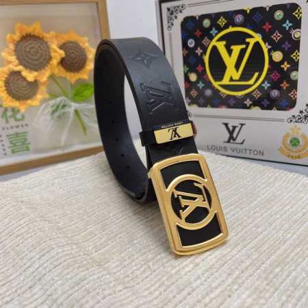 品名：Lv..路易..威登原单 材质：原单牛皮腰带 百分百头层牛皮腰带保证真皮，24K纯钢扣，专柜原单品质、做工精细，时尚大牌，送人自用首选 包装： 请认准如图 - 点击图像关闭