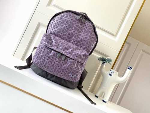大货已出跑量 原单 #最In单品# Issey Miyake Baobao 三宅一生背囊 正品开模，香港6千多购回，一对一五金，面料，细节全对版开模，此款书包的