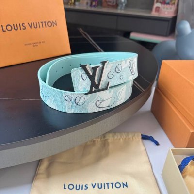 原版包裝 L0Uis Vuitt0N 專櫃最新升級版本 寬度40毫米 全新訂製帆布搭配最新進口原廠皮底 配置新型字母雙層雙色搭扣 經典百搭款！