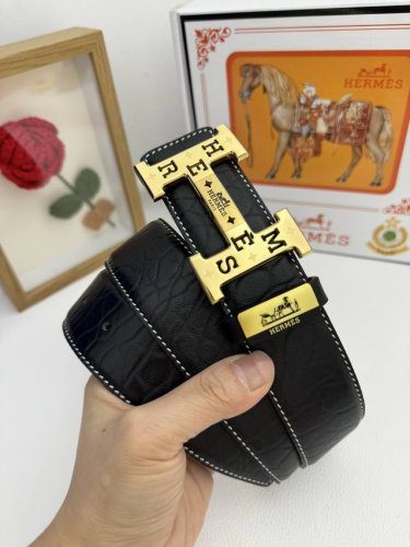 品名：爱马仕.Hermès 原单 材质：原单牛皮腰带 百分百头层牛皮腰带保证真皮，24K纯钢扣，专柜原单品质、做工精细，时尚大牌，送人自用首选 包装： 请认准如