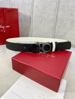 特 宽度3.5Cm Ferragamo 菲拉格慕 两面手掌纹双面头层牛皮皮带，配有金 白 枪色金属gancio双扣。该皮带可调节，且能根据需要剪裁，达到修身效果