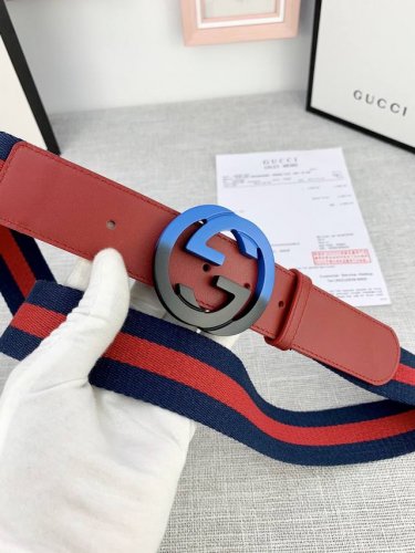 宽度4.0Cm G U C C I 经典帆布织带腰带 头尾用采头层小皮牛的点缀 配以织纹质皮滚边和原单钢扣。夏季男百女搭款 上身效超果级棒
