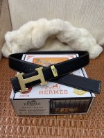 品名：爱马仕.Hermès 原单 材质：原单牛皮腰带 百分百头层牛皮腰带保证真皮，24K纯钢扣，专柜原单品质、做工精细，时尚大牌，送人自用首选 包装： 请认准如
