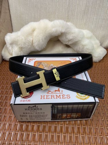 品名：爱马仕.Hermès 原单 材质：原单牛皮腰带 百分百头层牛皮腰带保证真皮，24K纯钢扣，专柜原单品质、做工精细，时尚大牌，送人自用首选 包装： 请认准如