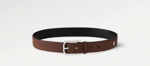 特 寬度：35Mm 驢家最新品 男士經典頂級休閒腰帶 寬度35毫米 品牌專用togo荔枝紋小牛皮搭配小牛皮底 全新開模精品針扣設計 尾部有相同五金品牌字樣 與腰