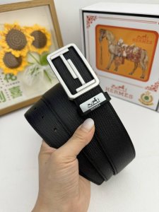 品名：爱马仕.HermèS 原单 材质：原单牛皮腰带 百分百头层牛皮腰带保证真皮，24K纯钢扣，专柜原单品质、做工精细，时尚大牌，送人自用首选 包装： 请认准如