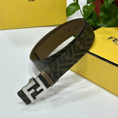 Fendi芬迪专柜同款 宽4.0Cm 双环正反用腰带 Ff按钉搭扣 棕色Cuoio Romano皮革材质 反面面料带有烟草黄和黑色Ff图案 四方金属饰面 时尚经