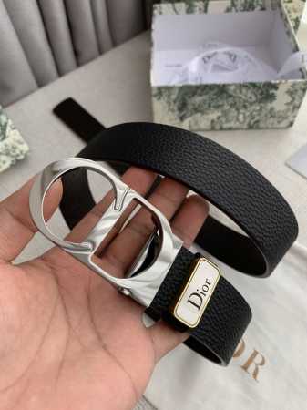 品名：迪奥. Dior.原单 型号：挂扣，原版经典挂扣，实物拍摄，头层牛皮 材料：百分百头层牛皮，保证真皮。双面可用专柜同等质量，原版经典双面荔枝纹，黑咖，枪色 - 点击图像关闭