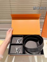 双头 钢扣 高版本！腰带 Lv牛皮皮带～热门款 男女通用皮带里面最火的版本啦～质量很好 全套包装！五金绝对不褪色 皮带头和专柜一样的哦～ 配礼盒手提袋发票