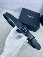 特 宽度3.0Cm Chanel 香奈儿女士腰带皮带新款柔软的内衬进口小牛皮搭配精品钢扣贴皮金 银色扣。