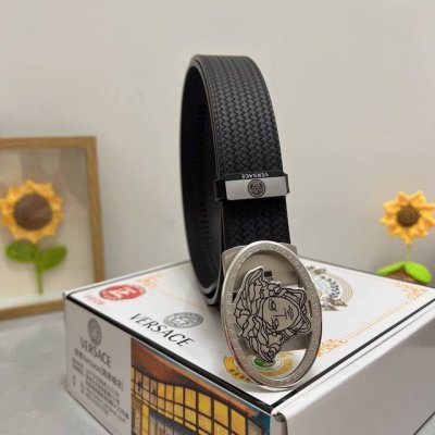品名：Versace.范思哲 自动带 材质：原单牛皮腰带 百分百头层牛皮腰带保证真皮，24K纯钢扣，专柜原单品质、做工精细，时尚大牌，送人自用首选 包装： 请认