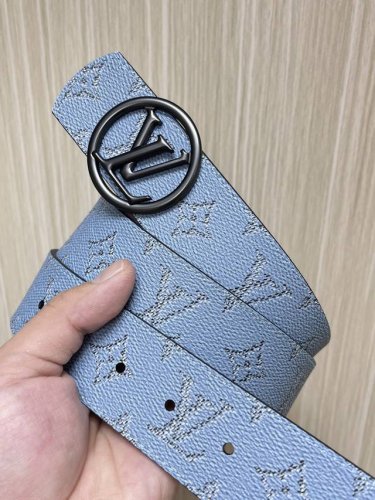 4.0当季新款 一面进口小牛皮 一面进口帆布印花 可双面用 搭配精品扣头 实物实拍