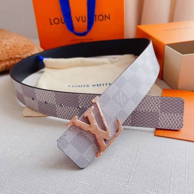 高端品质，实物拍摄 批 配全套礼盒 品牌：L0Uis Vuitt0N 原单品质 3D打印 寬度40毫米 採用雙面設計 打造出两款經典造型 一面原版帆布 另一面为