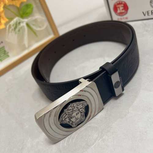 品名 Versace.范思哲 材质 原单牛皮腰带 百分百头层牛皮腰带保证真皮 24K纯钢扣 专柜原单品质 做工精细 时尚大牌 送人自用首选 包装 请认准如图专柜