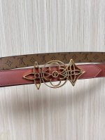 当季新款，2.5宽双尖原单1比1.一面帆布印黄花，一面棕色进口牛皮，.搭配精品花机扣。