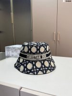 Dior迪奥新款原单渔夫帽 精致純也格调很有感觉，很酷很时尚，专柜断货热门，质量超赞 D-63A折叠盒