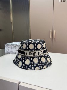 Dior迪奥新款原单渔夫帽 精致純也格调很有感觉，很酷很时尚，专柜断货热门，质量超赞 D-63A折叠盒