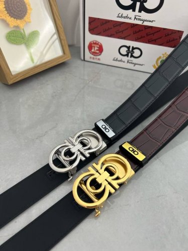 品名：菲拉格幕 自动带 材质：原单牛皮腰带 百分百头层牛皮腰带保证真皮，24K纯钢扣，专柜原单品质、做工精细，时尚大牌，送人自用首选 包装： 请认准如图专柜包装