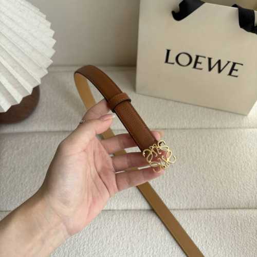 走量款 重磅来袭 Loewe 鹅卵石纹牛皮腰带。Anagram搭扣 Anchor腰带扣 宽2.0Cm，五孔调节。焦糖色 金扣