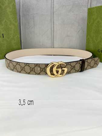 宽度3.5 Cm Gucci Marmont系列每一季都会推陈出新，为灵感源于70年代的标志性gg配件注入现代精髓。Supreme帆布印花 腰带反面采用黑色皮革 - 点击图像关闭