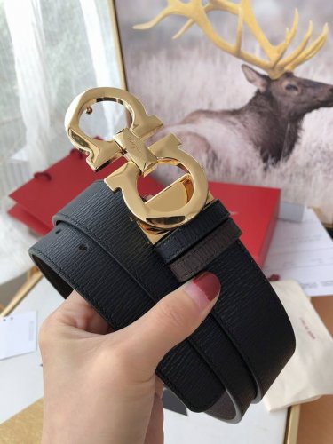 Made In Italy批 配全套包装品牌：菲拉格慕海外原单扣头材质：精品实心铜扣带身材质正面：35Mm宽度采用双面采用进口头层牛皮腰带，纯钢质五金扣头实物拍