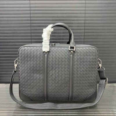 Bottega Veneta 葆蝶家 商务休闲手工编织Bv 男士公文包 手提斜挎包 经典百搭 实物拍摄 原厂原版面料 配送防尘袋 38 X 29 Cm