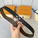 Lv 驢牌專櫃同步 全新原單女士腰帶系列 寬度30毫米 M0067 優雅的帆布設計搭配進口荔枝紋牛皮 可雙面佩戴 醒目的金銀色處飾有字母logo與花卉圓釘 別有