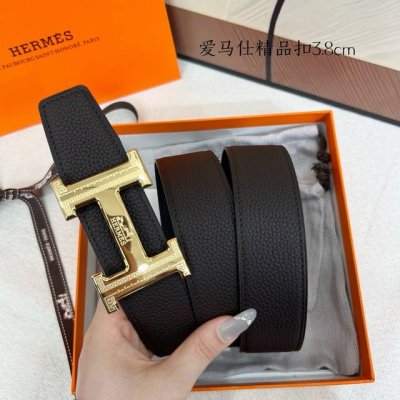 爱马仕 双面进口小牛皮，搭配精品扣，宽度3.8Cm，时尚大方，百搭单品。 DDD