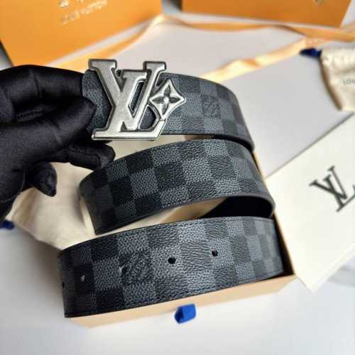 原版包裝 L0Uis Vuitt0N 專櫃最新升級版本 寬度40毫米 精湛工藝定制帆布面料襯托進口小牛皮底 搭配精鋼搭扣 雙面用 經典百搭款