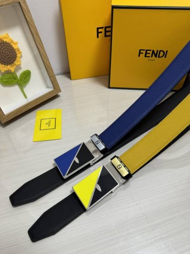 品名：芬迪 Fendi 原单 材质：原单牛皮腰带 百分百头层牛皮腰带保证真皮，24K纯钢扣，专柜原单品质、做工精细，时尚大牌，送人自用首选包装： 请认准如图专柜