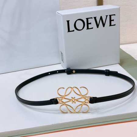 罗意威.Loewe 女士腰带官方同步，镂空金属腰带，光滑牛皮革腰带，五金4.0Cm、皮带身1.0Cm精品，正面饰有anagram牛皮革镂空装饰，实物拍摄，送礼自 - 点击图像关闭