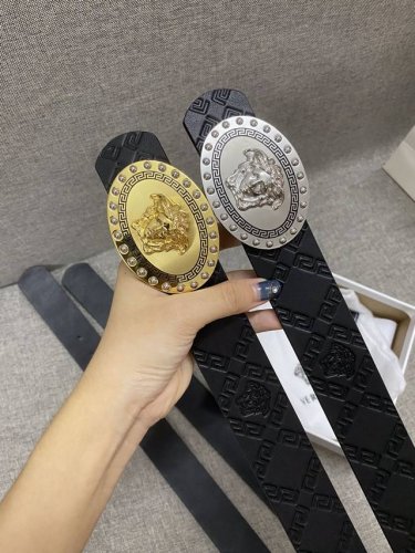 品牌:范思哲 特 尺寸:39Mm 正品尺寸 五金材质:专柜精品钢扣，真空电镀，工艺精细 带身材质:天然双面头层牛皮压花、质感超赞，手感柔软