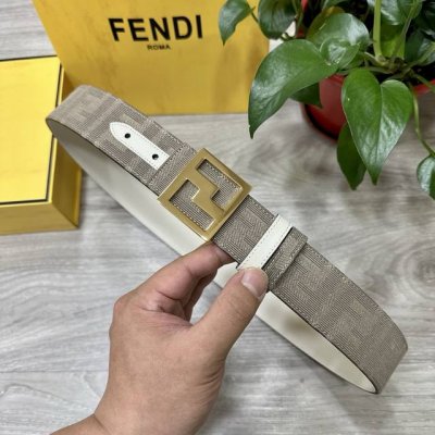 Fendl 芬迪 专柜同款 宽3.8Cm 原版定制布料 Ff图案布料材质 米白色皮革内衬 单钉镀钯金属配件 时尚潮流 经典系列