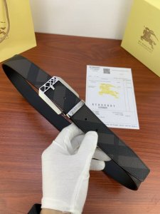 意大利Burberry 巴宝莉男士腰带宽度3.5Cm精湛旋转五金，腰带用头层牛皮底防水料 展示英伦风情