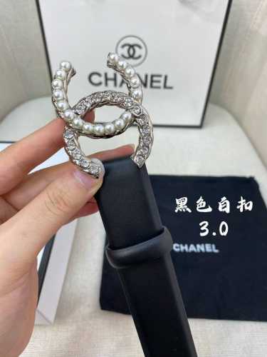 特 香奈儿 原单货品 宽度3.0Cm 双面原厂小牛皮，皮质柔软 细腻，手感好。多种扣头可选 ，精细做工。上身效果非常好